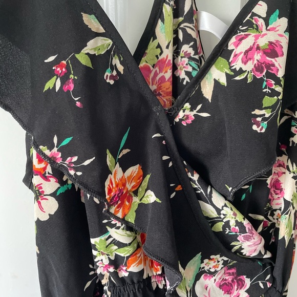 Target Floral Romper - Picture 4 of 5